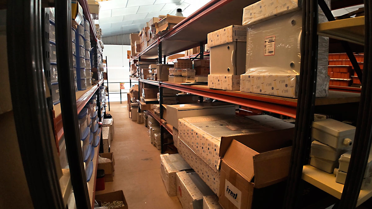 Almacén ELSE - zona cajas registradas